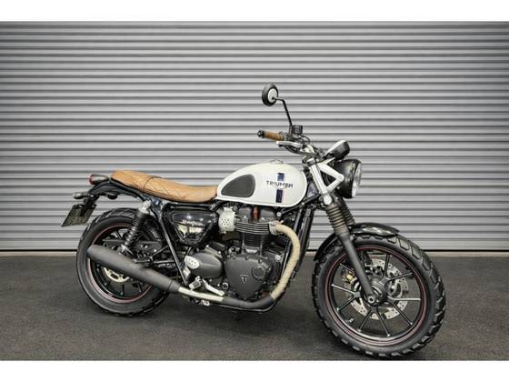 TRIUMPH STREET TWIN 